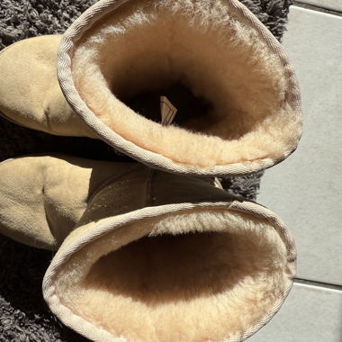 Beige UGG con Swarovski