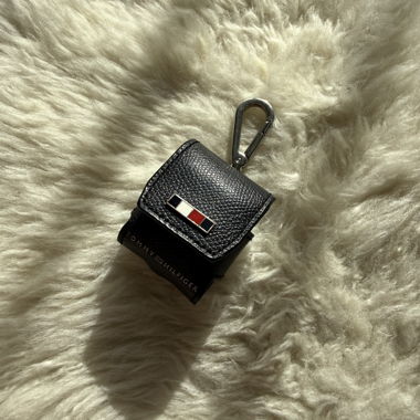 Custodia in pelle Tommy Hilfiger per AirPods