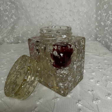 Scatola decorativa in resina con rosa