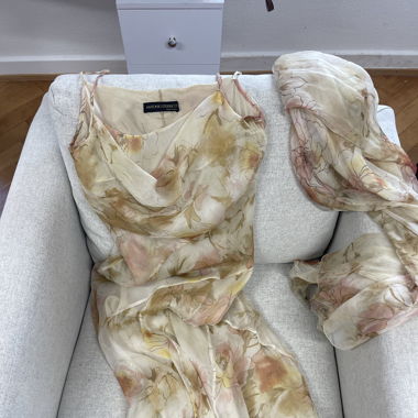 Vestito vintage con sciarpa