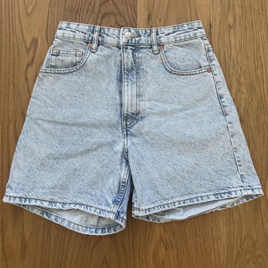 Shorts corti Zara, indossati 2 volte