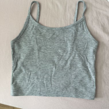3 crop top a coste grigio