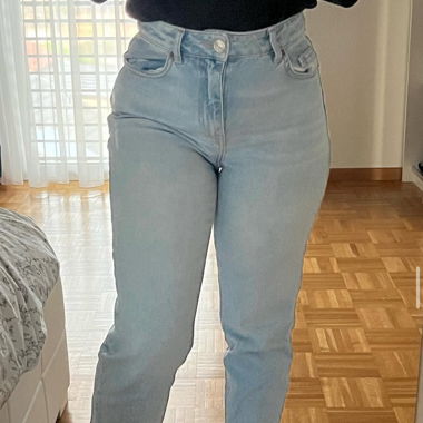 jeans mom