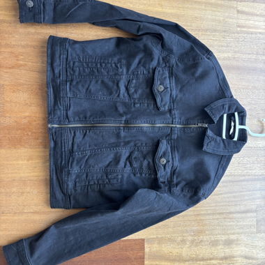 Schwarze Jeansjacke 