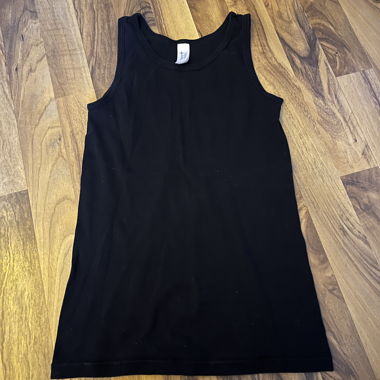 Schwarzes ärmelloses Top