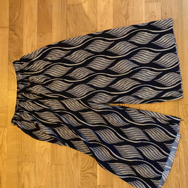 Pantaloni ampi a fantasia