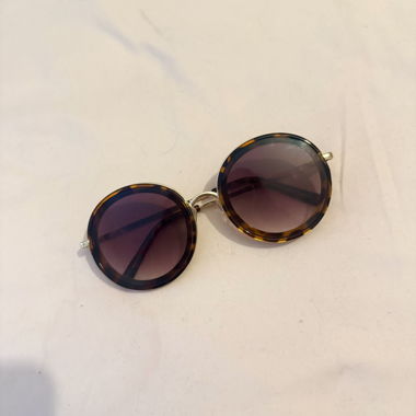 Round Tortoiseshell Sunglasses