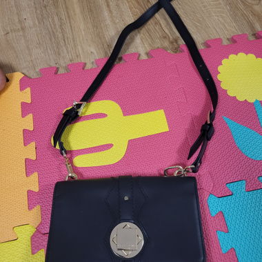 Liebeskind Handtasche schwarz gold Leder wie neu