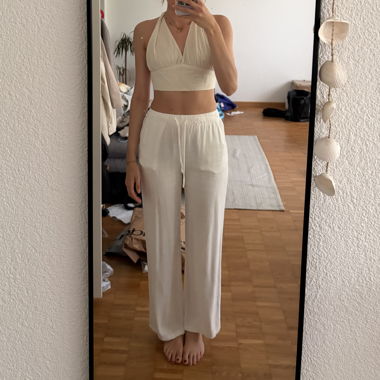 Pantaloni ampi bianchi in lino