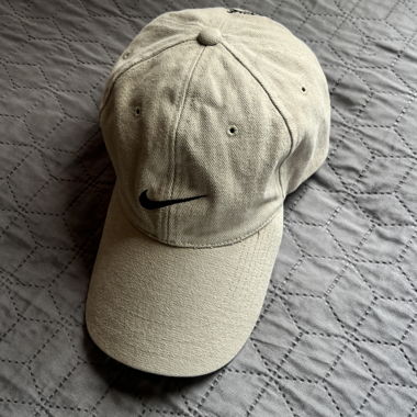 Nike beige cap