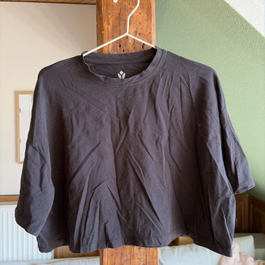 Black Crop T-Shirt / Sport