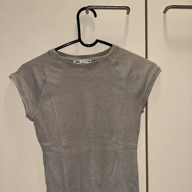 T-Shirt grau