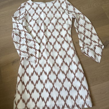 Kleid mit Langarm und Muster