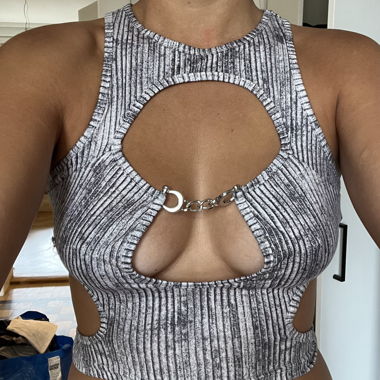 Top corto grigio senza maniche