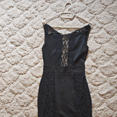 robe noire dentelle 