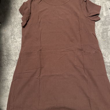 Brown dress with pockets