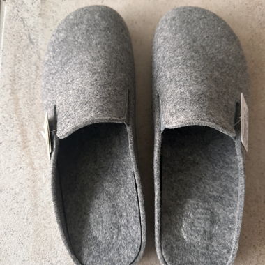 Nuove pantofole taglia 45