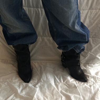 Bottes noires à boucles