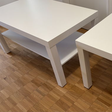 2 tables basses IKEA