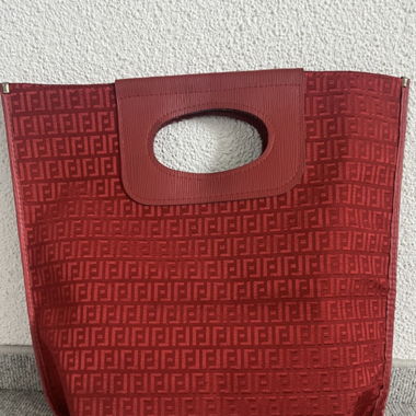 Cut-Out handle Tote