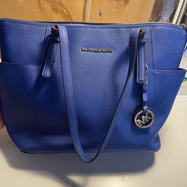 Blauer Michael-Kors-Tasche