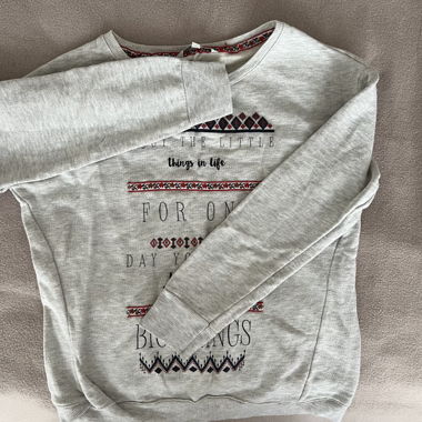 sweatshirt