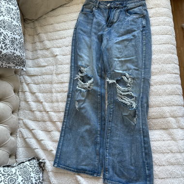 Baggy Jeans mit Löcher