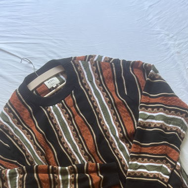 Pullover with special knitdesign 