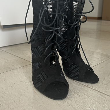 Lace-up dance shoes