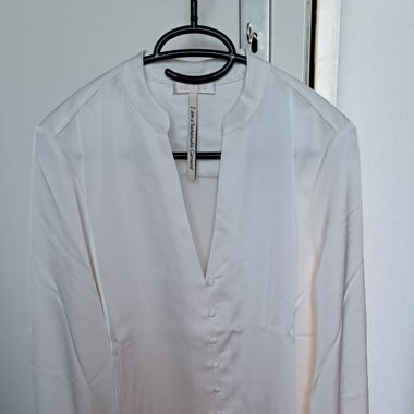 Weisse Bluse Guess