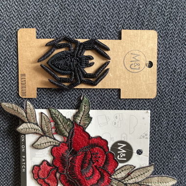 Embroidery Spinne und Blume zum Aufnähen