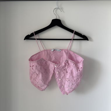 Haut court en dentelle rose