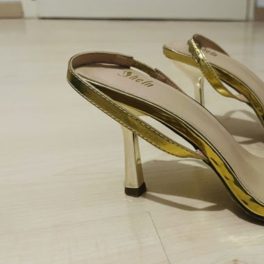 Gold Stunning Heels