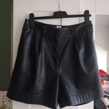 Short simili cuir