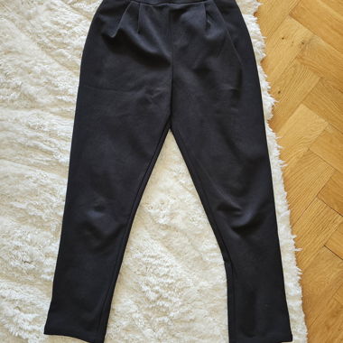 Pantaloni neri a vita alta