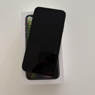 iPhone XS Schwarz 64GB *gebrochenes Rückglas*