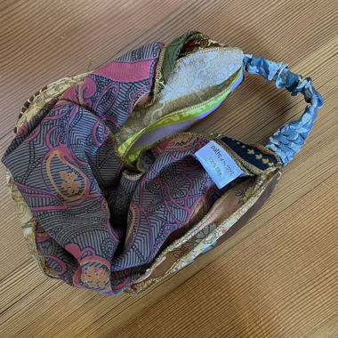 Differently patterned headband - pure silk