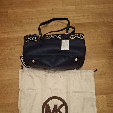 Michael Kors jet set scarf tote bag