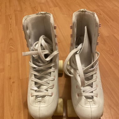 4-Wheel Roller Skates