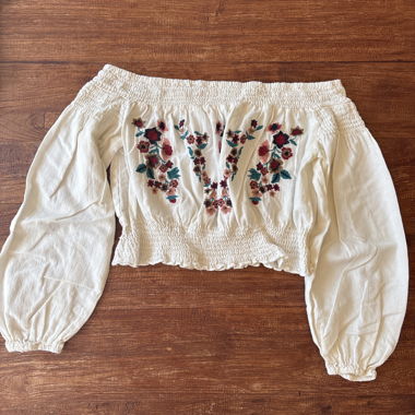 Blusa bianca off-shoulder/crop top
