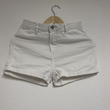 Shorts in jeans bianchi elasticizzati di Tally Weijl