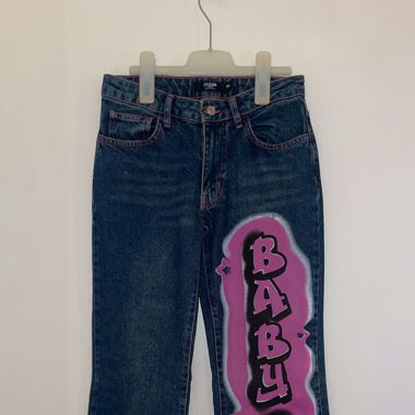 Jeans graphiti “baby girl” JADED LONDON 
