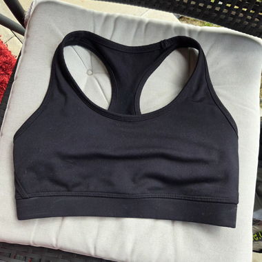 Black sports bra