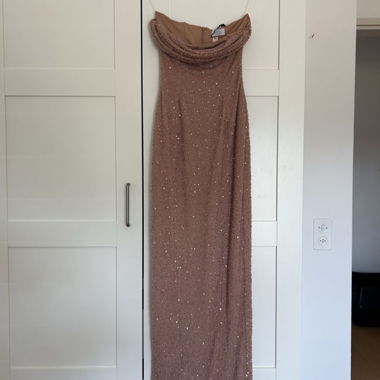 Robe longue à sequins OhPolly