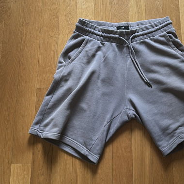 Short H&M en bon état. M mais peut tailler L