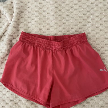 Sport-Shorts von Puma rosa