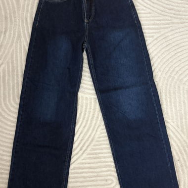 Dunkelblaue Jeanshose