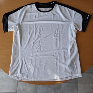 Nike Dri-Fit T-shirt White and Black XL