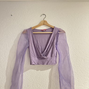 Top lilla maniche lunghe trasparente