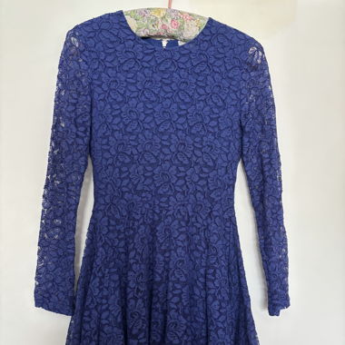 Königblaues Kleid